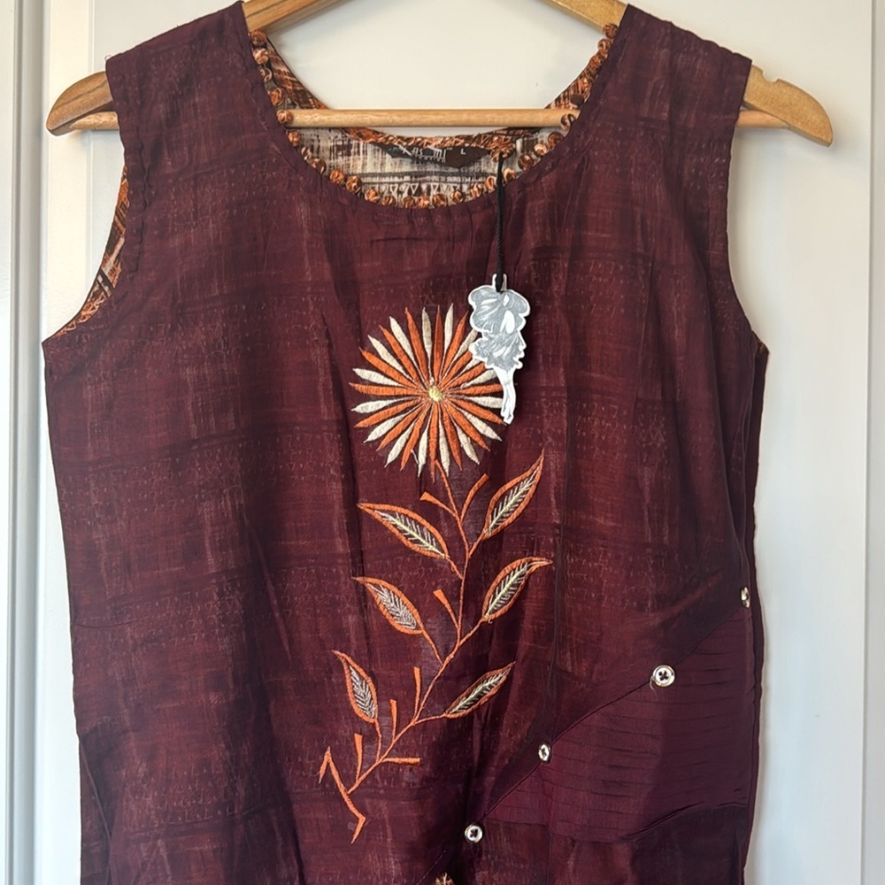 Ashmi Creations size L maroon and orange with flower embroidered - Picture 2 of 7